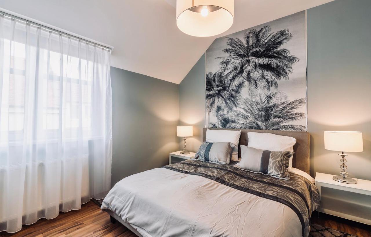 Monarchia Apartman Grand Mosonmagyarovar Ngoại thất bức ảnh